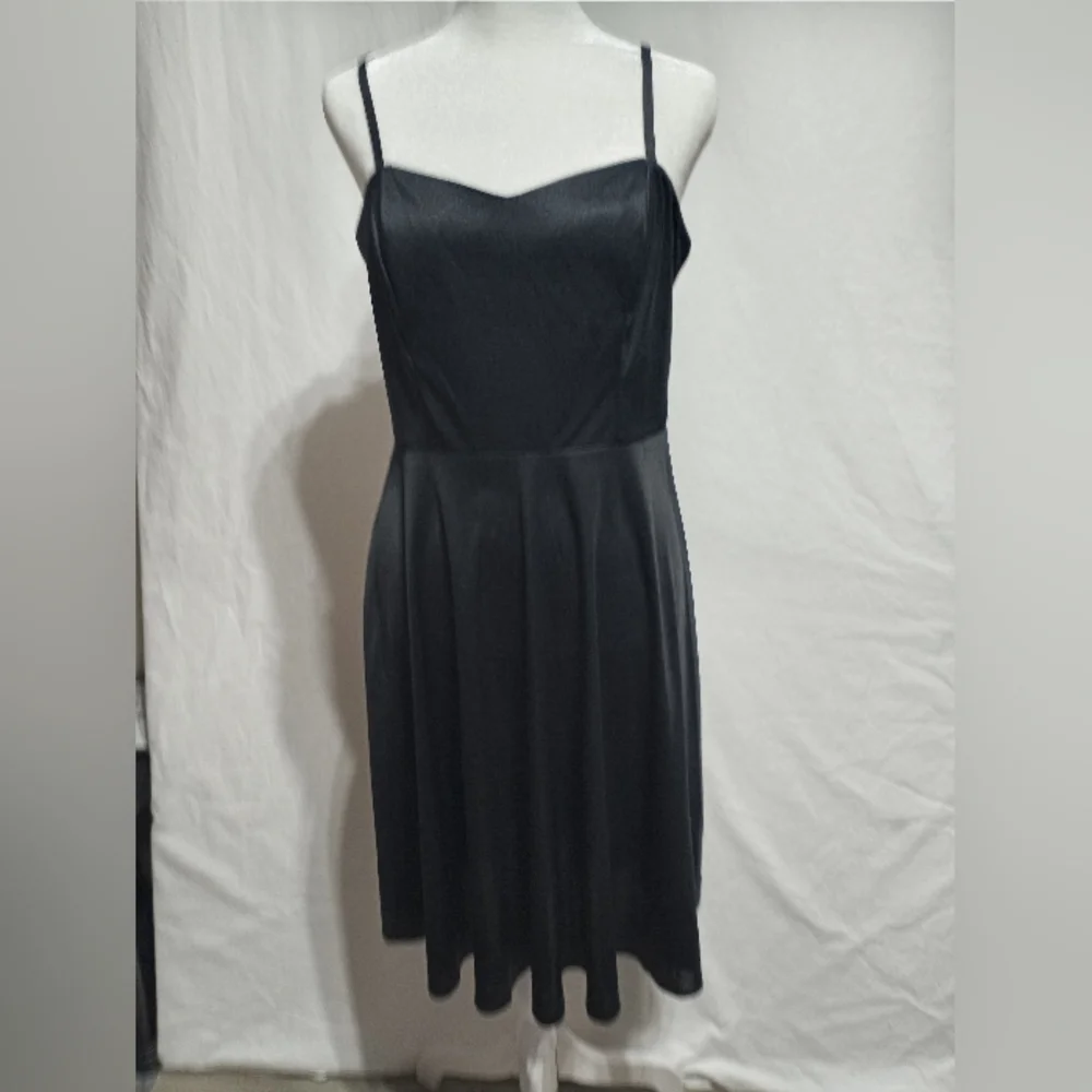 Hell Bunny Eden Rose Floral Ruffled Dress Size Medium Rose Floral Print - Picture 8 of 13